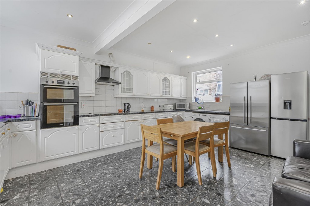 Pembroke Road, Walthamstow, London, E17