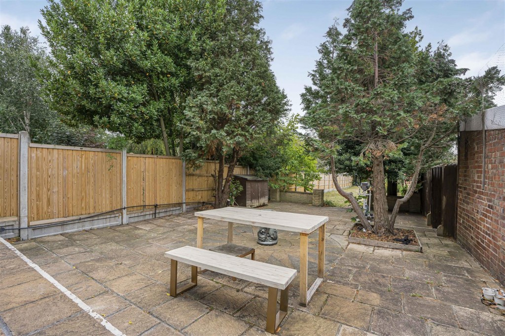 Pembroke Road, Walthamstow, London, E17