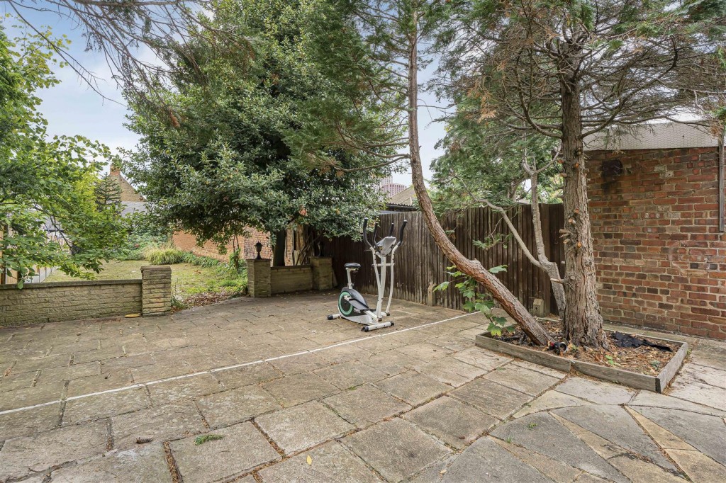 Pembroke Road, Walthamstow, London, E17