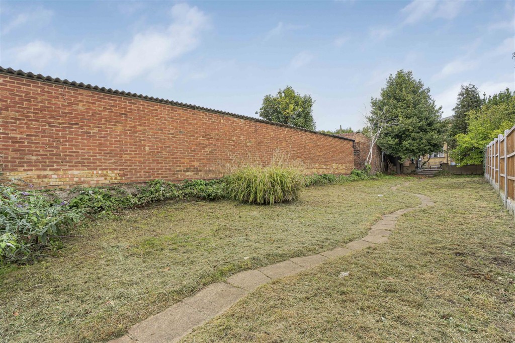 Pembroke Road, Walthamstow, London, E17