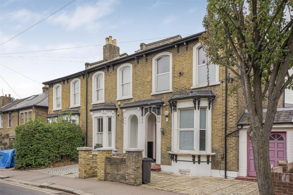 Pembroke Road, Walthamstow, London, E17