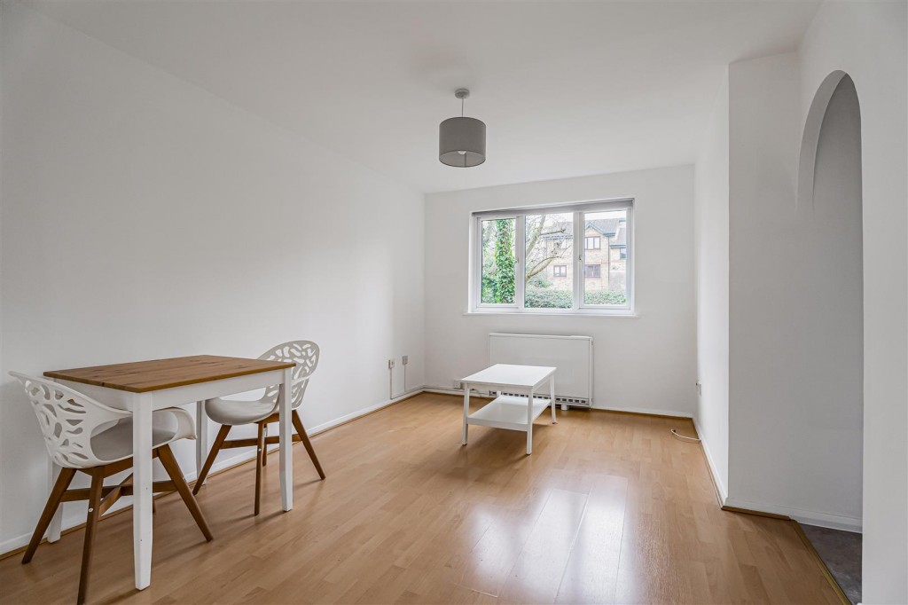 Green Pond Close, Walthamstow, London, E17