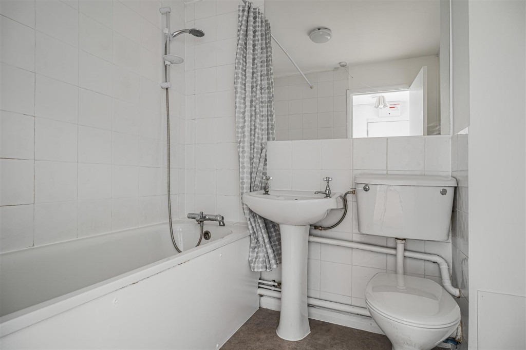 Green Pond Close, Walthamstow, London, E17