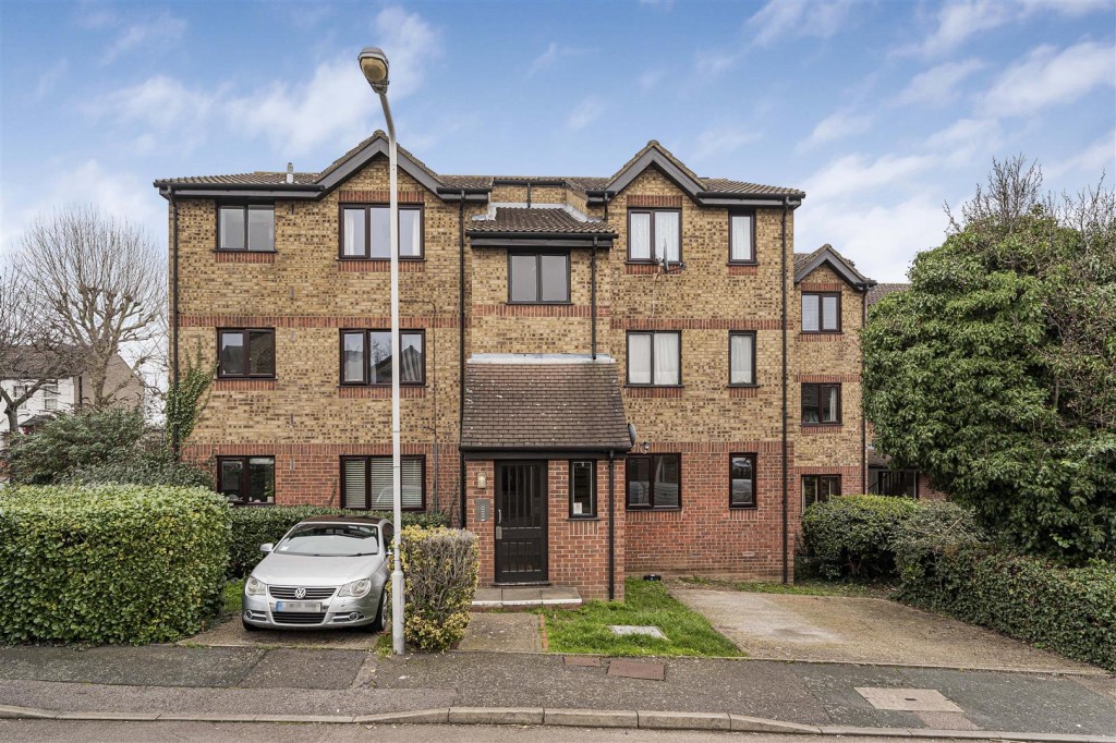 Green Pond Close, Walthamstow, London, E17