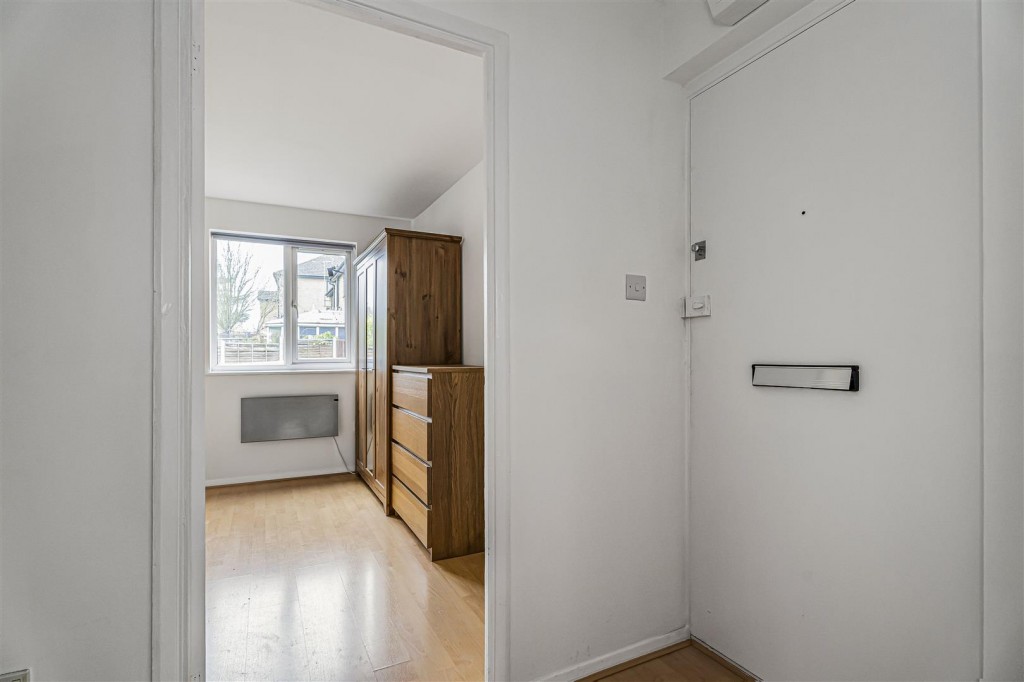 Green Pond Close, Walthamstow, London, E17