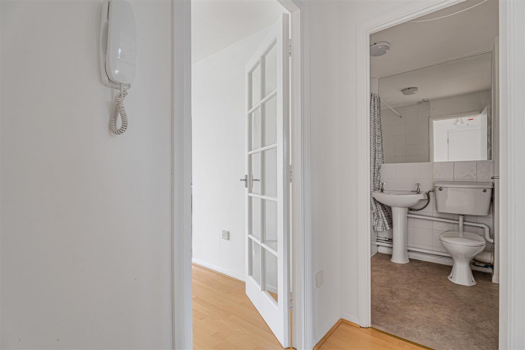 Green Pond Close, Walthamstow, London, E17