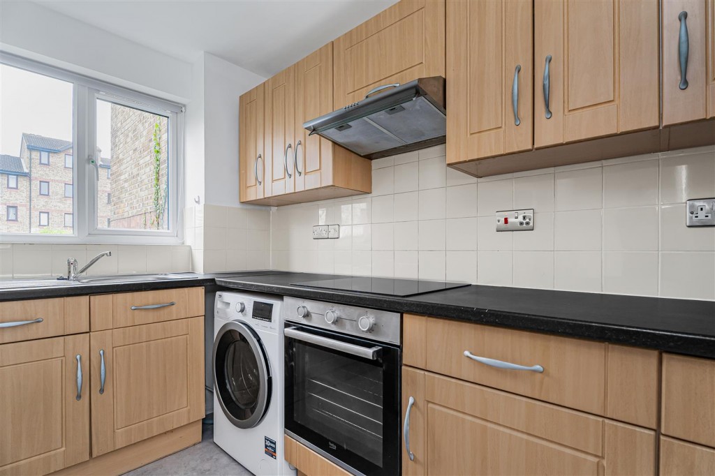 Green Pond Close, Walthamstow, London, E17