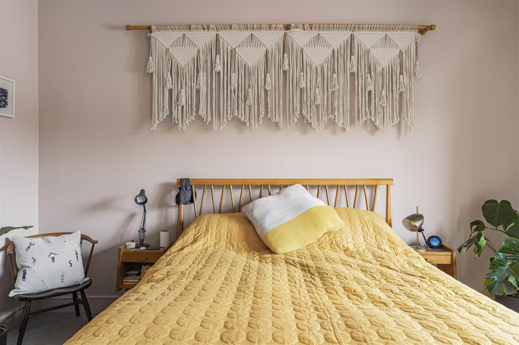 Epsom Road, Leyton, London, E10