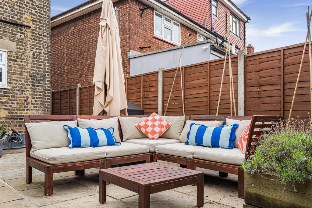 Epsom Road, Leyton, London, E10