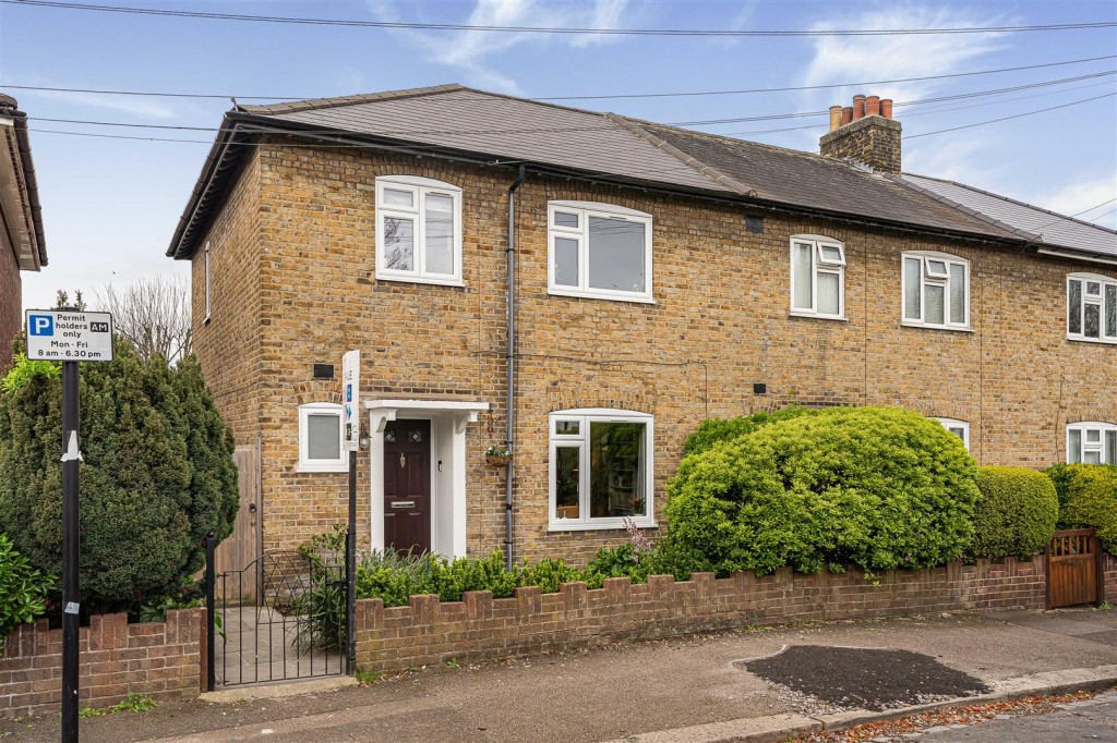 Epsom Road, Leyton, London, E10