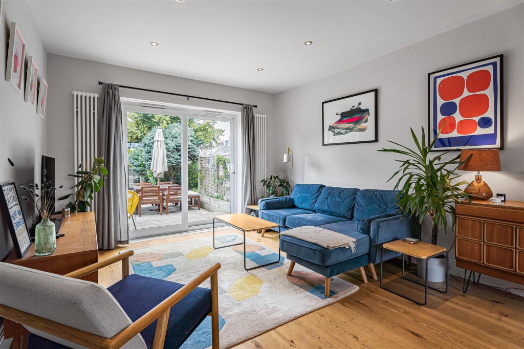 Epsom Road, Leyton, London, E10