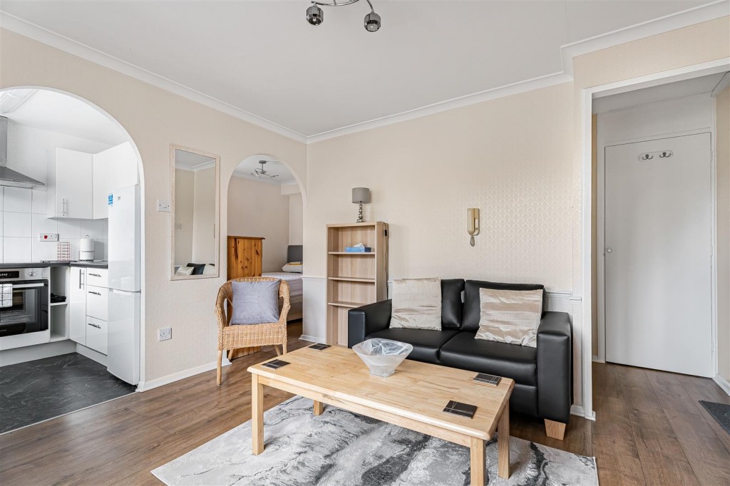 Greenacre Gardens, Walthamstow, London, E17