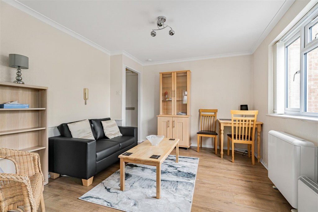 Greenacre Gardens, Walthamstow, London, E17