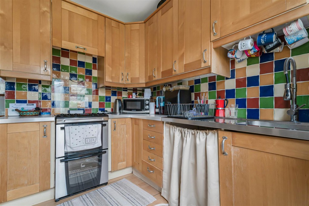 Knotts Green Road, Leyton, London, E10