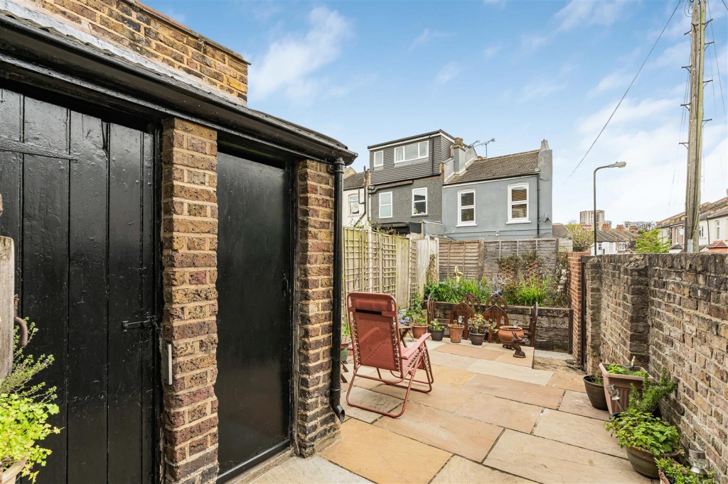 Century Road, Walthamstow, London, E17