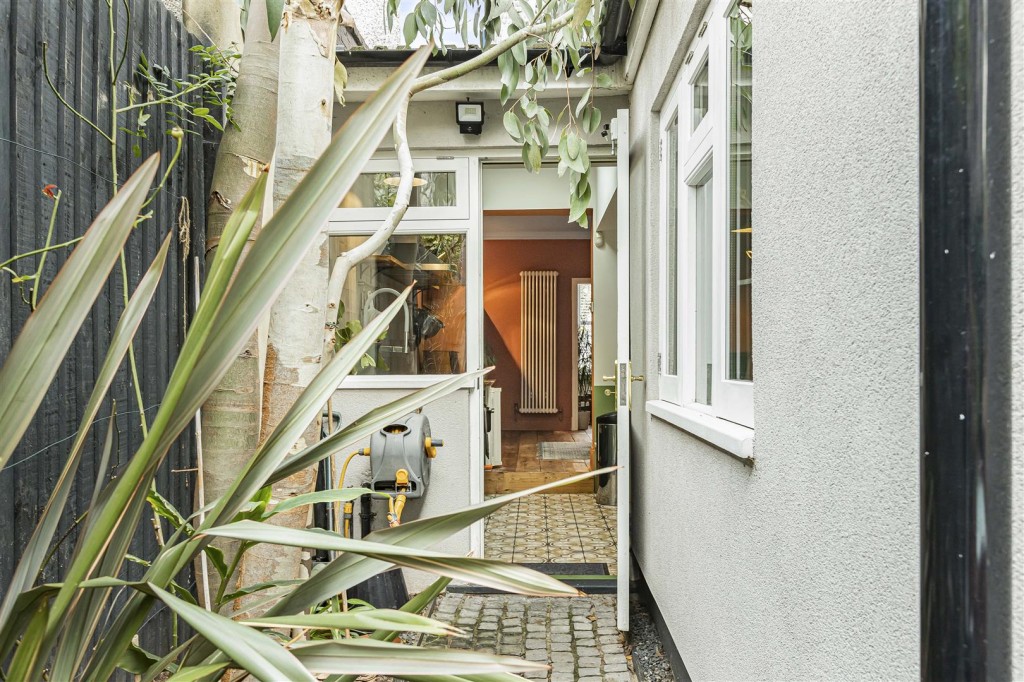 Dawlish Road, Leyton, London, E10