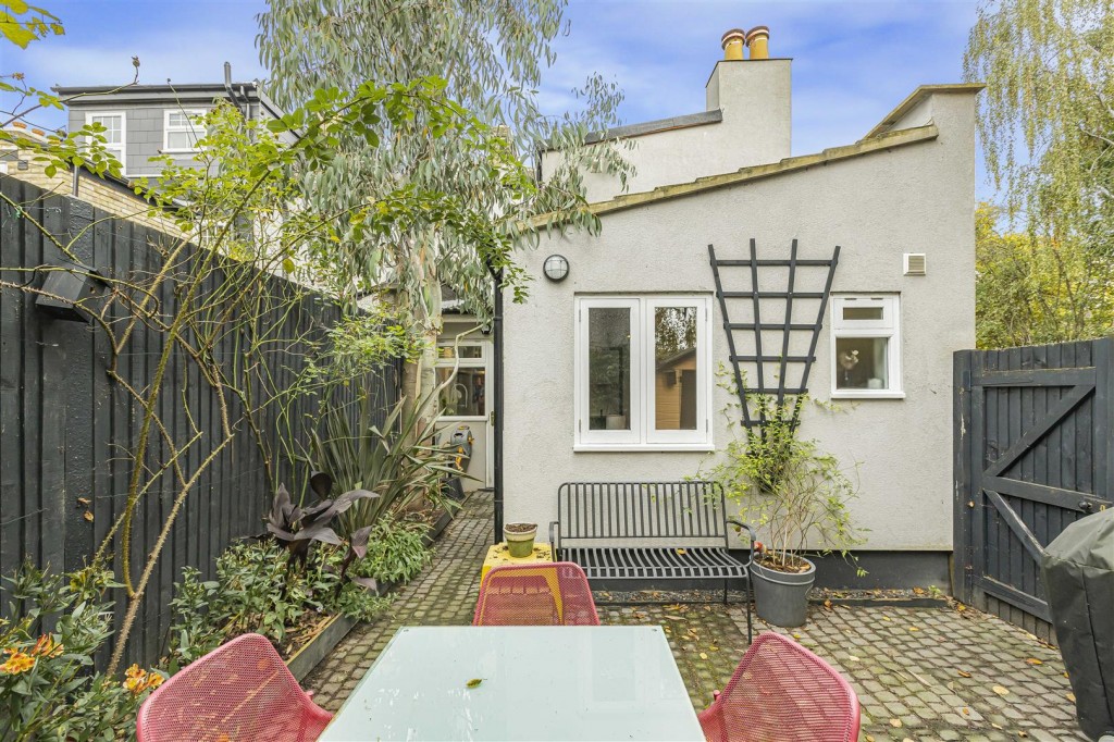 Dawlish Road, Leyton, London, E10