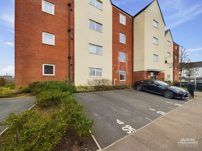 Lysaght Avenue, Newport