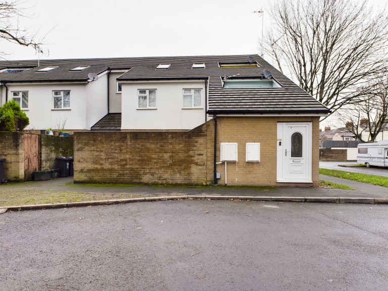 Glastonbury Close, Shaftsbury, Newport