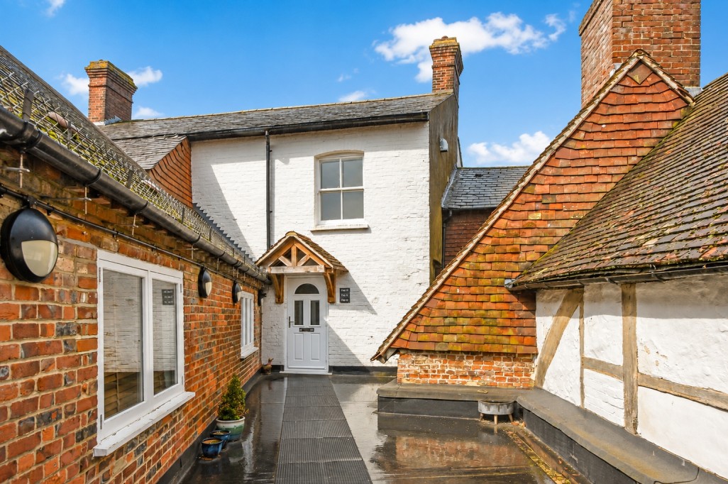 Loes Alley, Alton, Hampshire