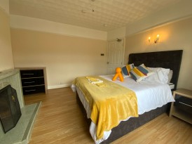 Chairborough Road, High Wycombe, HP12