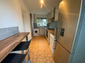 Pond Approach, Holmer Green, HP15