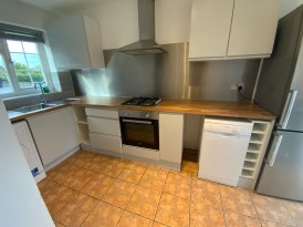 Pond Approach, Holmer Green, HP15