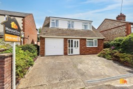 Plomer Green Lane, Downley, HP13