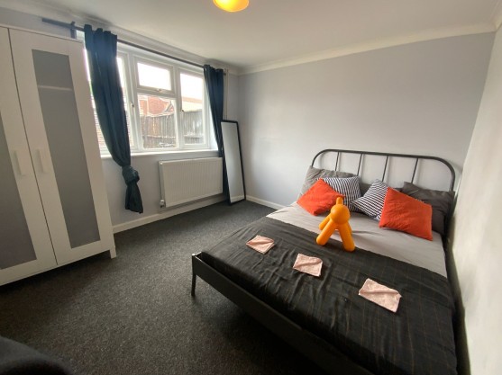 Fairfax Crescent, Aylesbury, HP20