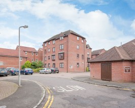 Town Bridge Court, Chesham, HP5