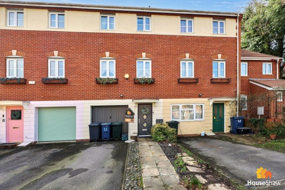 Vanguard Close, High Wycombe, HP12