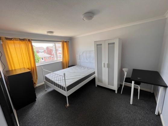 Fairfax Crescent, Aylesbury, HP20
