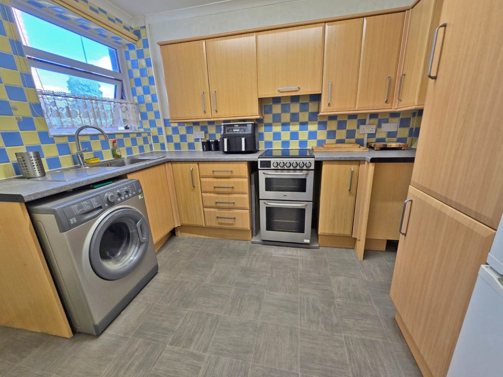 Southview Court, Southwick