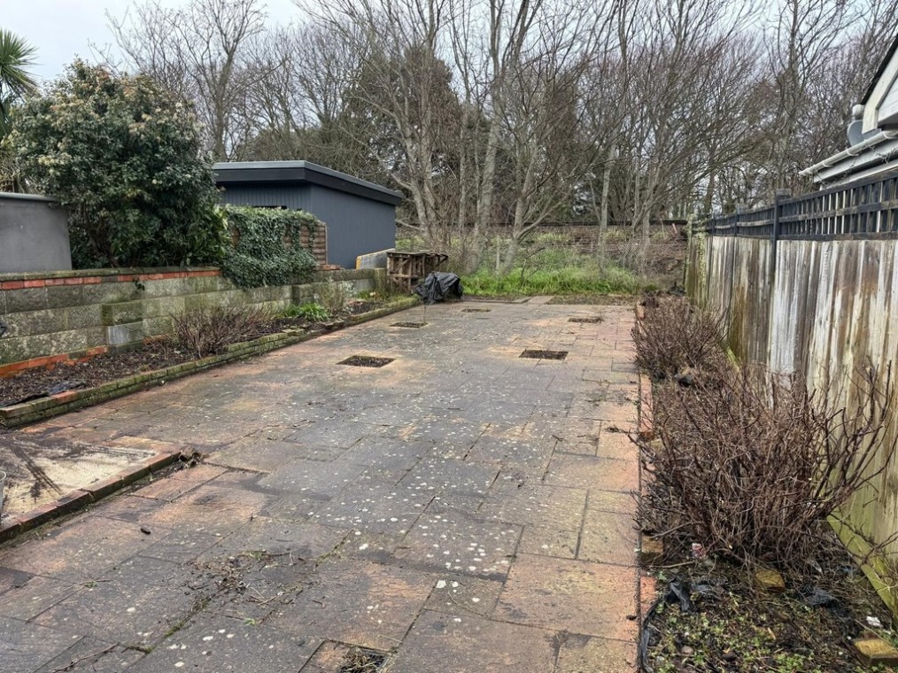 The Gardens, Southwick