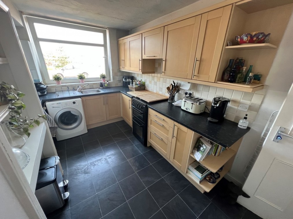 Pacific Court, Riverside