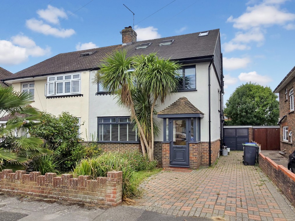 The Crescent, Southwick