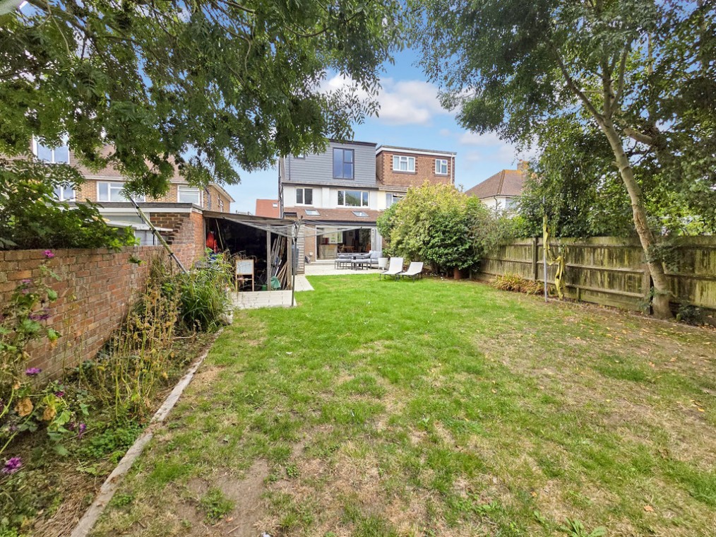 The Crescent, Southwick