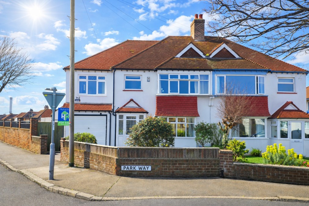 The Crescent, Southwick