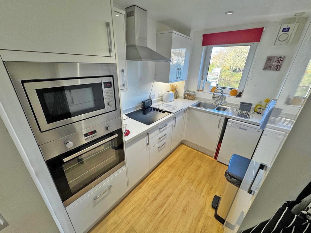 Homehaven Court, Swiss gardens