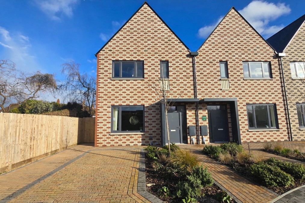 Pipit Mews, Manor Hall Road