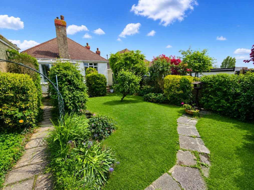 Downsway, Southwick