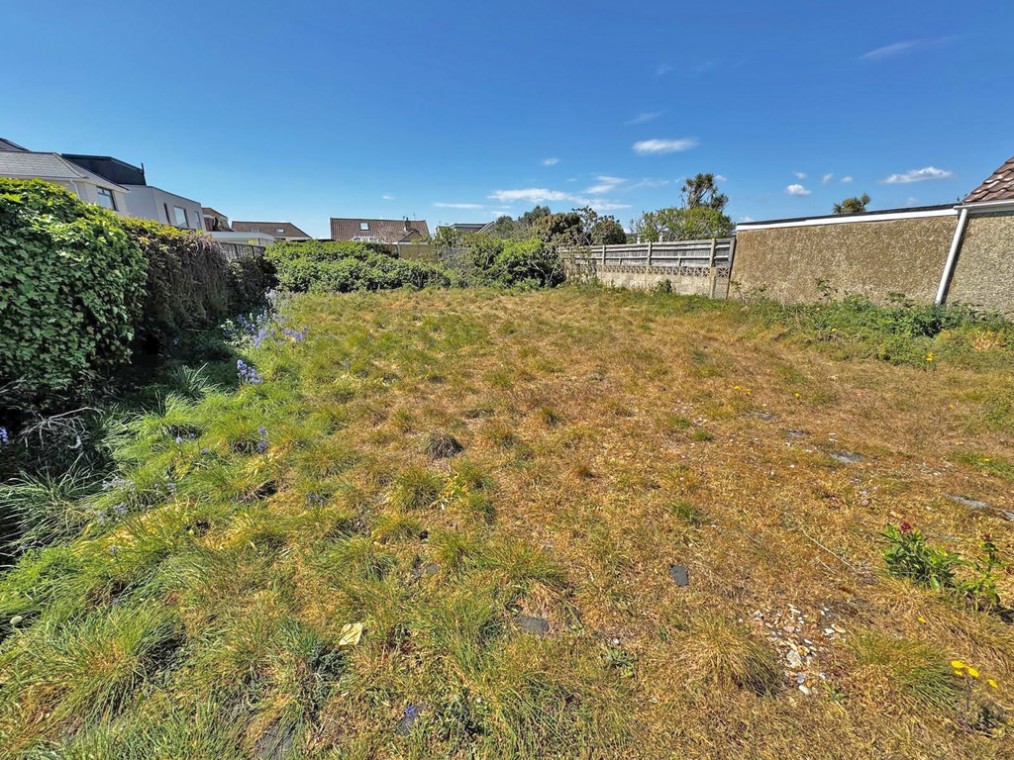 Feversham Close, Shoreham-by-Sea