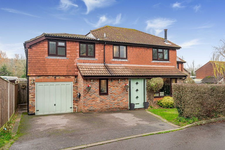 Willowdale Close, Stroud, Hampshire