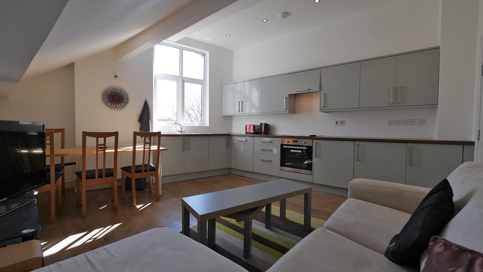 37 Crowthorn Road, Ashton-Under-Lyne, OL7