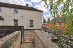 High Street, Hadlow, Tonbridge