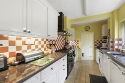 Maidstone Road, Paddock Wood, Tonbridge