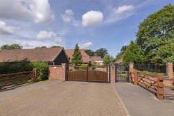 Rookery Court, Marden