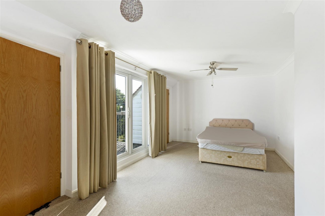 Pett Road, Pett TN35 4EX