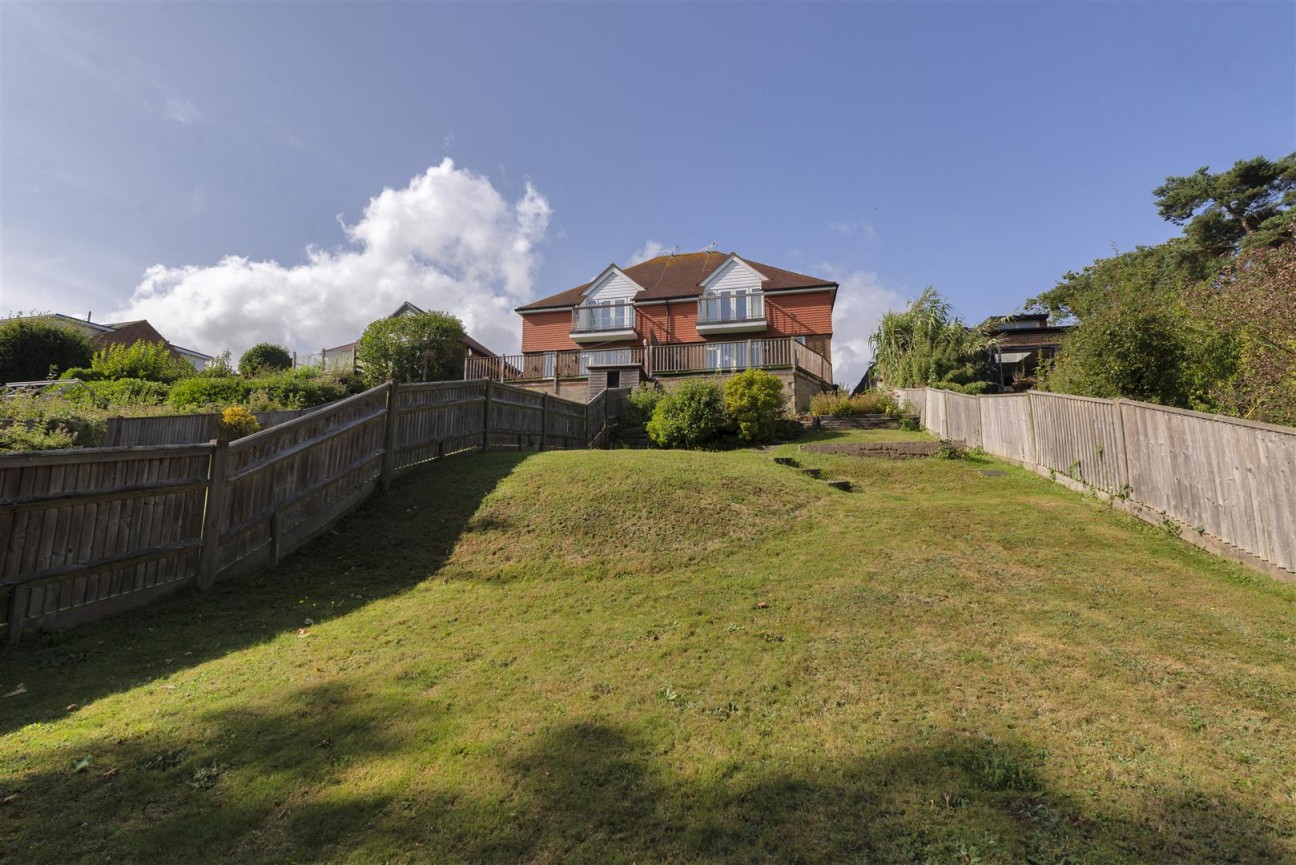 Pett Road, Pett TN35 4EX