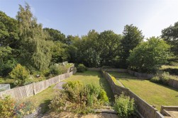 Pett Road, Pett TN35 4EX